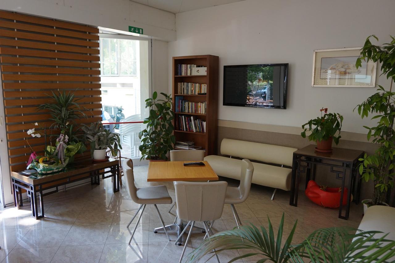 Hotel Angelus Rimini Exteriör bild